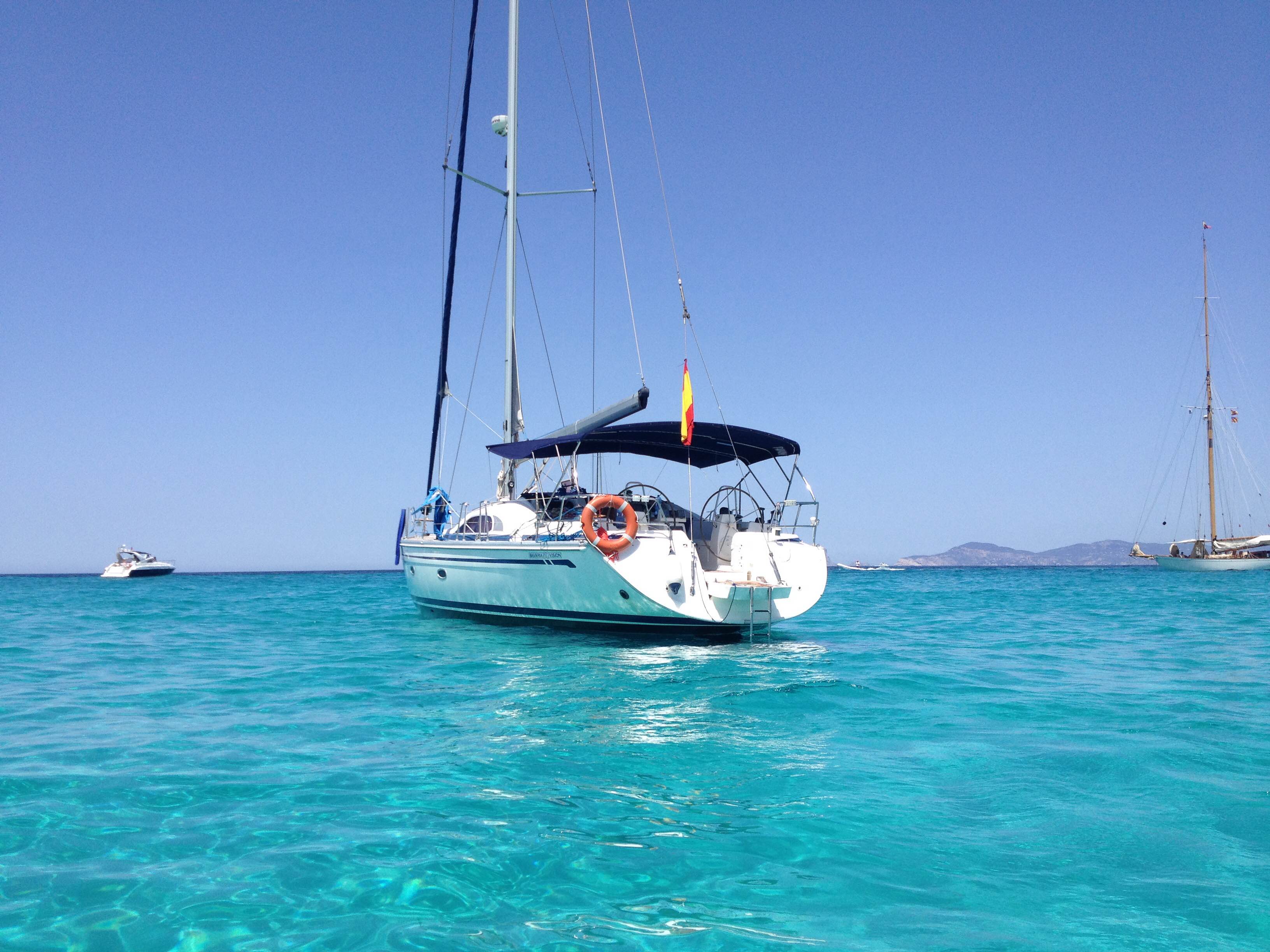 Bavaria 50 Fondeado.jpg